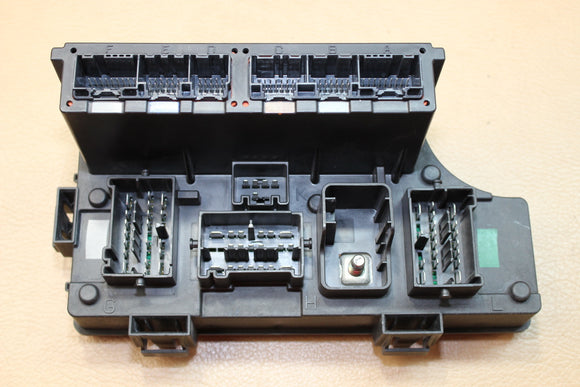 07 PATRIOT COMPASS FUSE BOX INTEGRATED POWER RELAY MODULE BCM 04692207 NO LID